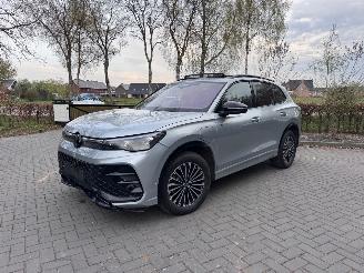 skadebil auto Volkswagen Tiguan Volkswagen Tiguan 1.5 TSI eHybrid 200 kW R-Line PANO HUD 2025/3