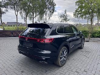 Volkswagen Touareg Touareg 3.0 TDI 210 kW 4Motion R-Line Trekhaak Camera Luchtvering 4 wiel besturing picture 2