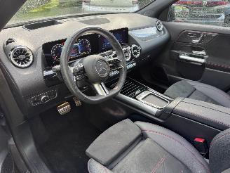 Mercedes GLA Mercedes-Benz GLA 250e AMG PANO Trekhaak Camera Ambiance HUD VOL!! picture 18