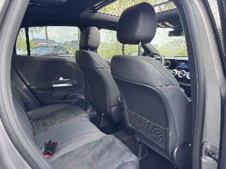 Mercedes GLA Mercedes-Benz GLA 250e AMG PANO Trekhaak Camera Ambiance HUD VOL!! picture 17