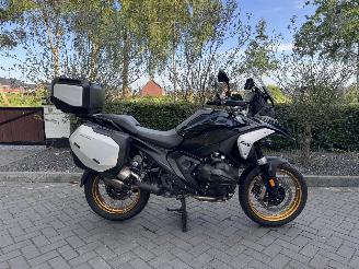 krockskadad bil auto BMW R 1300 GS BMW BMW R 1300 GS TRIPLE BLACK AKRAPOVIC AUTOMATIC VOL VOL 2024/8