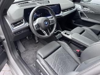BMW iX1 iX1 20 eDrive M Sport PANO Camera Ambiance HUD  VOL!!! picture 30
