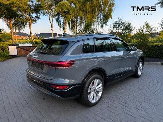 Unfallwagen Audi Q6 Audi Q6 e-tron performance 225 kW Passenger Display ! 2025/10