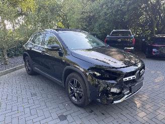 Mercedes GLA Mercedes-Benz GLA 250e AMG Panorama 360view AHK Leder VOL picture 26