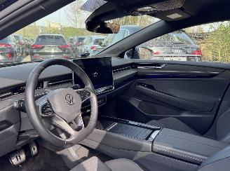 Volkswagen ID.7 ID.7 Tourer Pro 210 kW PANORAMA HUD Trekhaak 360view VOL! picture 3
