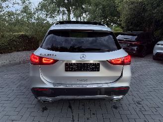Mercedes GLA GLA 250 e PANORAMA AHK Ambiance ACC Leder VOLL picture 8