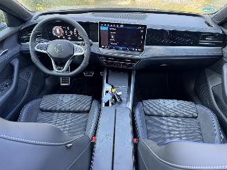 Volkswagen Passat Passat Variant 2.0 TDI 110 kW 3x R-line PANO HUD picture 17