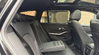 BMW 3-serie 320e Touring M-Sport PANORAMA AHK Camera VOLL picture 15