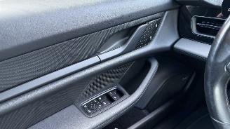Porsche Taycan PORSCHE Taycan 4 Sport Chrono Passenger Display PANORAMA picture 21
