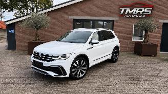 Damaged car Volkswagen Tiguan Tiguan R-Line 1.5 TSI DSG ACC AHK SideAssist VOL 2023/9