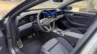 Volkswagen Passat VW Passat 1.5 TSI eHybrid 150kW R-Line PANO MASSAGE HUD Trekhaak VOL VOL picture 30