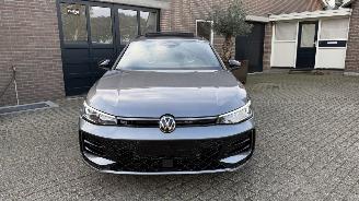 Volkswagen Passat VW Passat 1.5 TSI eHybrid 150kW R-Line PANO MASSAGE HUD Trekhaak VOL VOL picture 27