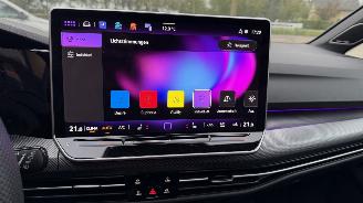 Volkswagen Golf VW Golf 8.5 2.0 TSI 245 kW 4Motion R Black Edition PANORAMA Ambiance VOLL picture 29