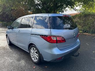 Mazda 5 7 PLACES picture 2