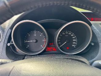 Mazda 5 7 PLACES picture 21