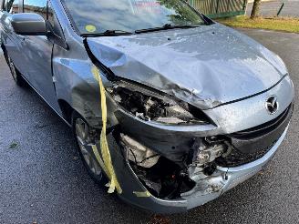 Mazda 5 7 PLACES picture 8
