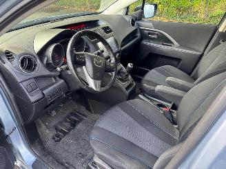 Mazda 5 7 PLACES picture 17