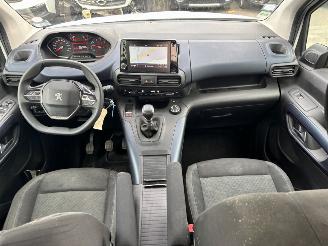 Peugeot Rifter 5 SEATS picture 8