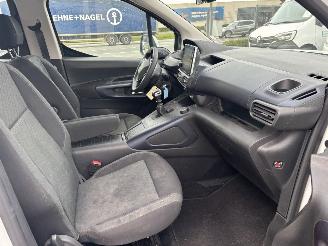Peugeot Rifter 5 SEATS picture 3