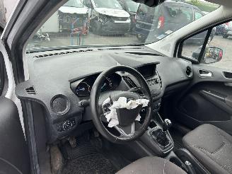 Ford Transit Courier Van  picture 3