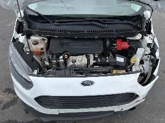 Ford Transit Courier Van  picture 15