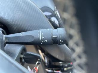 Peugeot 2008  picture 13