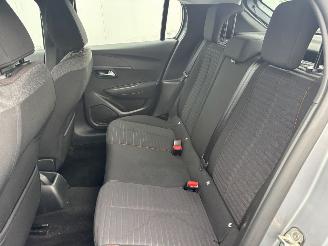 Peugeot 208  picture 7