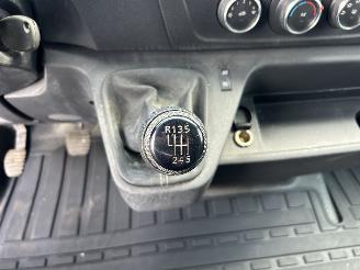 Nissan Interstar MAXI picture 9