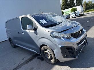 krockskadad bil bedrijf Peugeot Expert AUTOMAAT 2020/9
