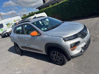 damaged passenger cars Dacia Spring  2022/8