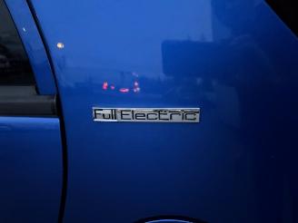 Peugeot iOn  picture 6