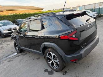 Voiture accidenté Dacia Duster  2024/9