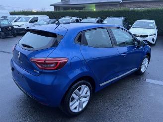 skadebil auto Renault Clio ETECH HYBRID 2021/2