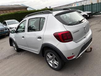 Vaurioauto  passenger cars Dacia Sandero STEPWAY 2017/9