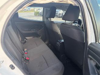 Toyota Yaris HYBRID picture 5