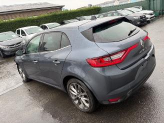 skadebil auto Renault Mégane LIMITED 2018/3