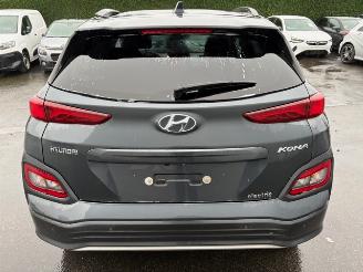 krockskadad bil auto Hyundai Kona 65kw battery 2020/8