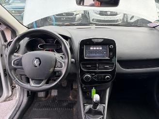 Renault Clio  picture 5