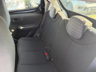 Peugeot 108  picture 6