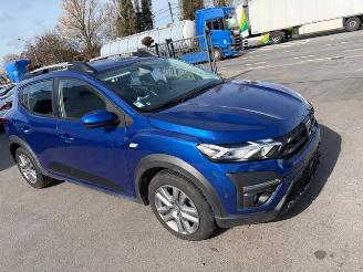 krockskadad bil auto Dacia Sandero STEPWAY 2022/12