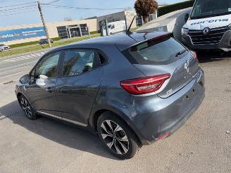 krockskadad bil auto Renault Clio E-TECH HYBRID AUTOMAAT 2020/12