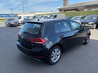 Schadeauto Volkswagen Golf  2017/4