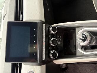 Renault Clio  picture 9