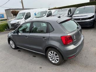 damaged passenger cars Volkswagen Polo AUTOMAAT 2015/4