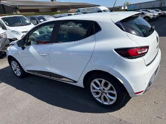 Renault Clio  picture 2