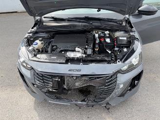 Peugeot 208  picture 12