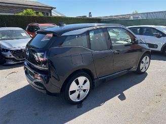 damaged passenger cars BMW i3 42.2kwh 170pk 2019/4