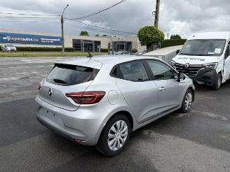 uszkodzony samochody osobowe Renault Clio  2021/5