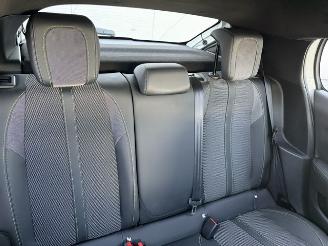 Peugeot 208 GT LINE picture 8