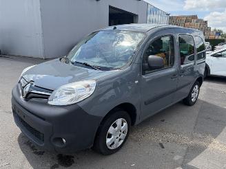 Vaurioauto  passenger cars Renault Kangoo 5PL 2020/2